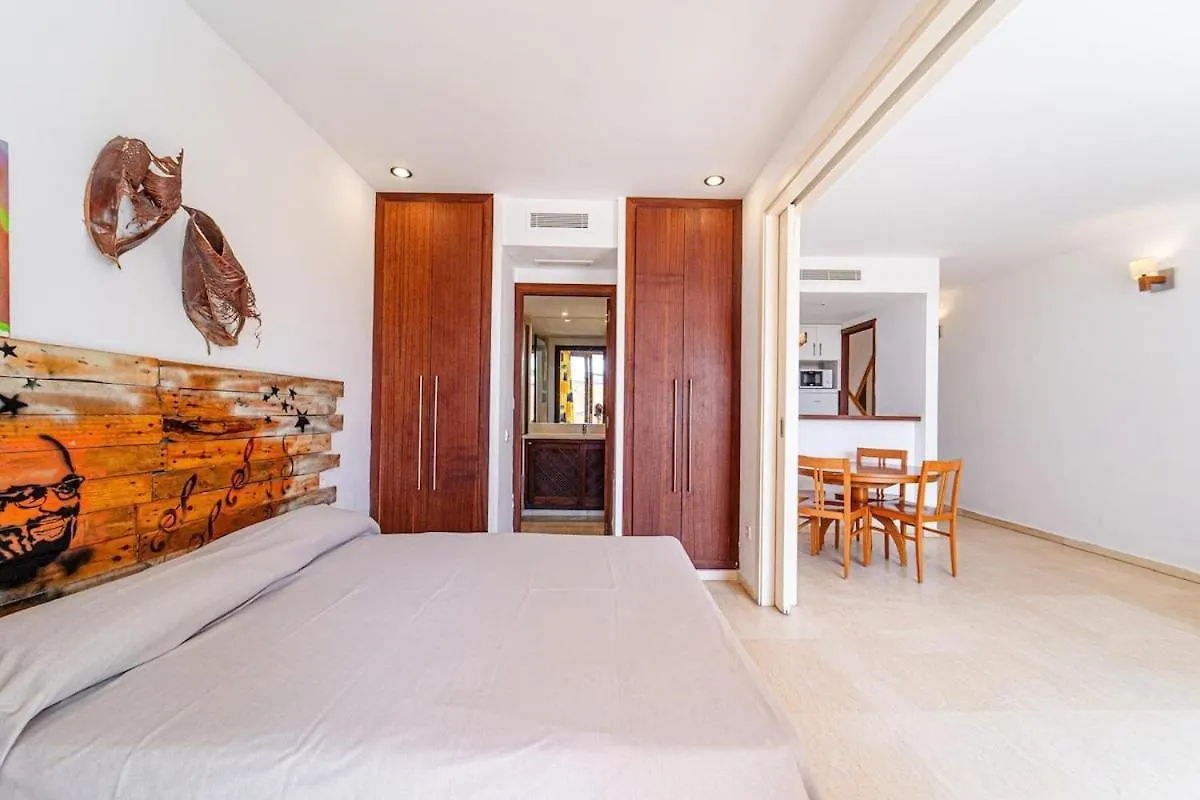 Amazing Seafront Apt Den Bossa 3 BALEARIC ISLANDS Apartman